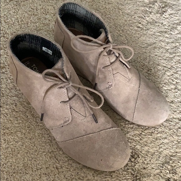 Size 11 Suede Toms wedge booties - Picture 1 of 4